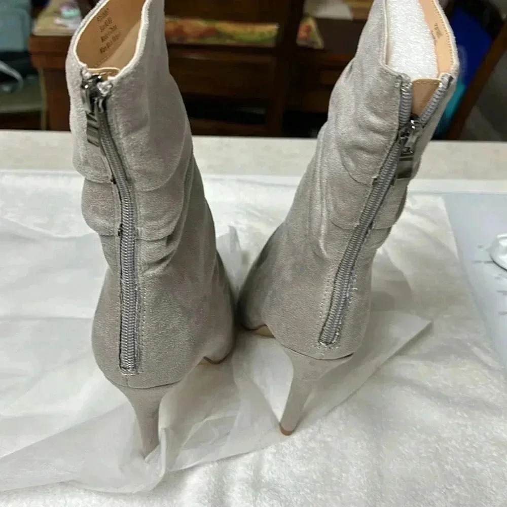 Journee Collection boots - Picture 4 of 9